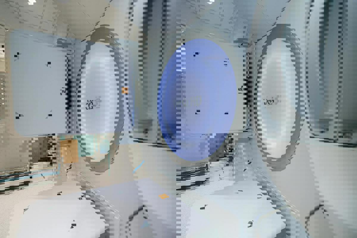 Local Hospital Introduces Advanced Cancer Treatment Technology for Patients